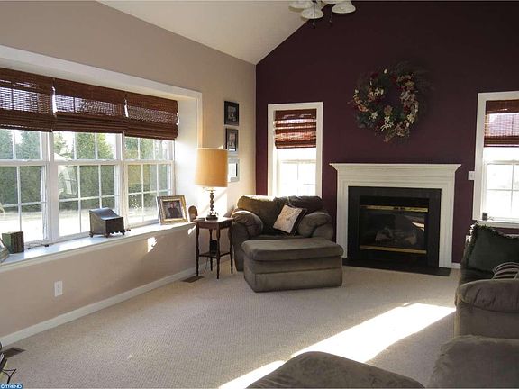 3rd image of 71 Chancellorsville Cir