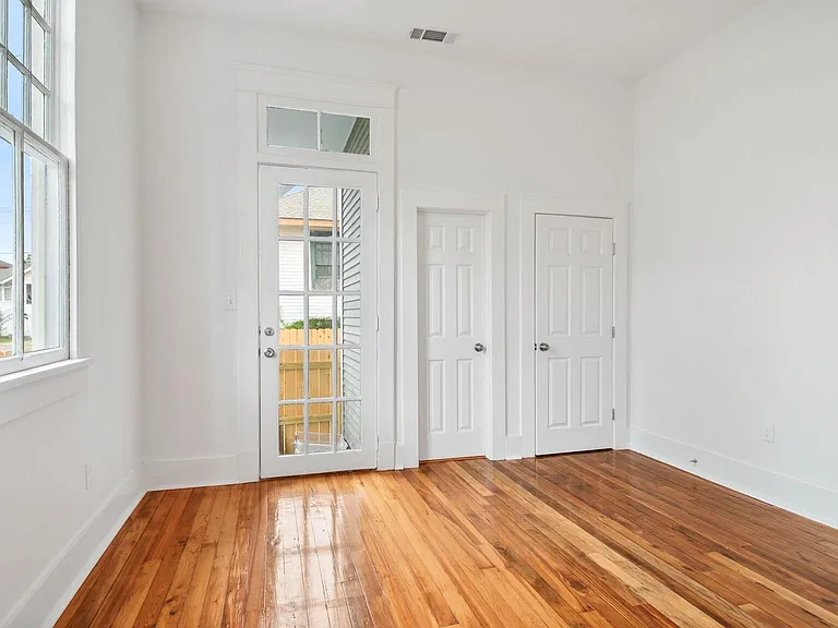 2502 Peniston St — Photo 10