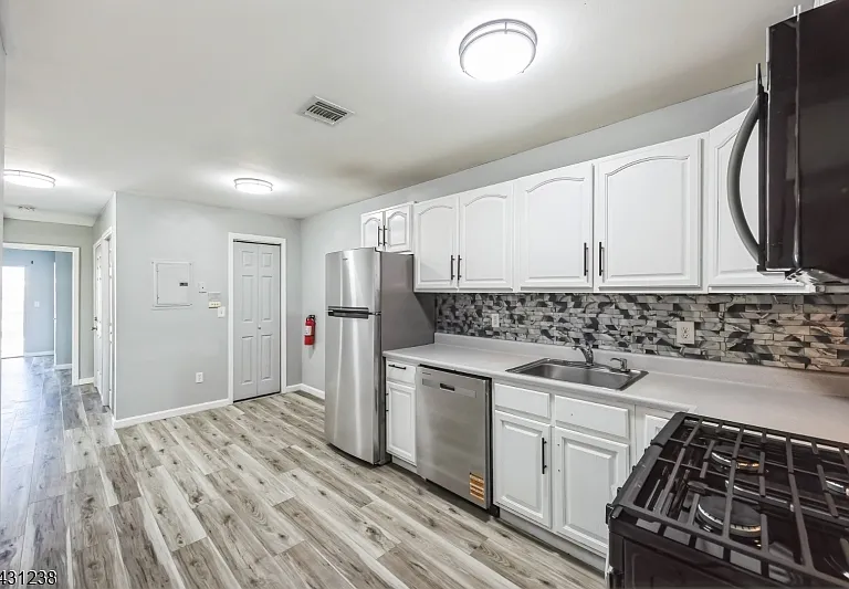 708 Ocean Ave #1 — Photo 6