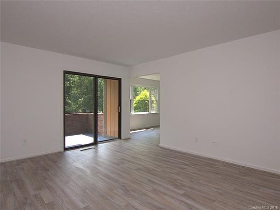 4th image of 1755 Haywood Manor Rd #14-A
