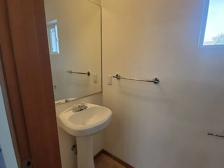 7524 McDougal Ave NE — Photo 7