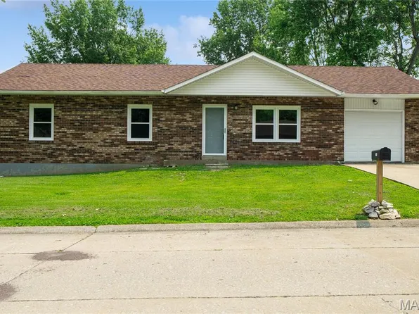 101 Green Acres Dr, Cape Girardeau, MO 63701