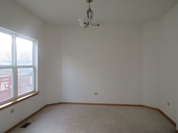 5th image of 5043 180th St