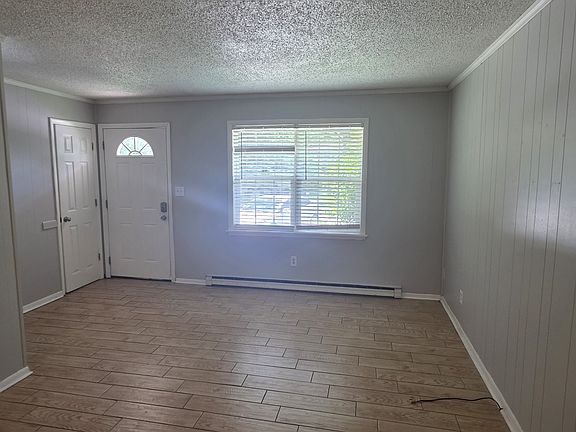 3rd image of 1015 Sloan St