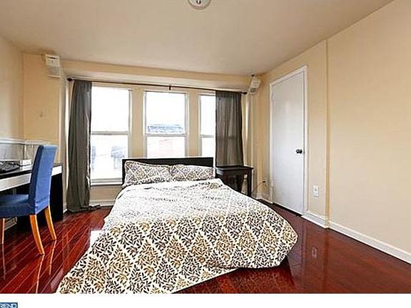 3rd image of 406 S 20th St #C