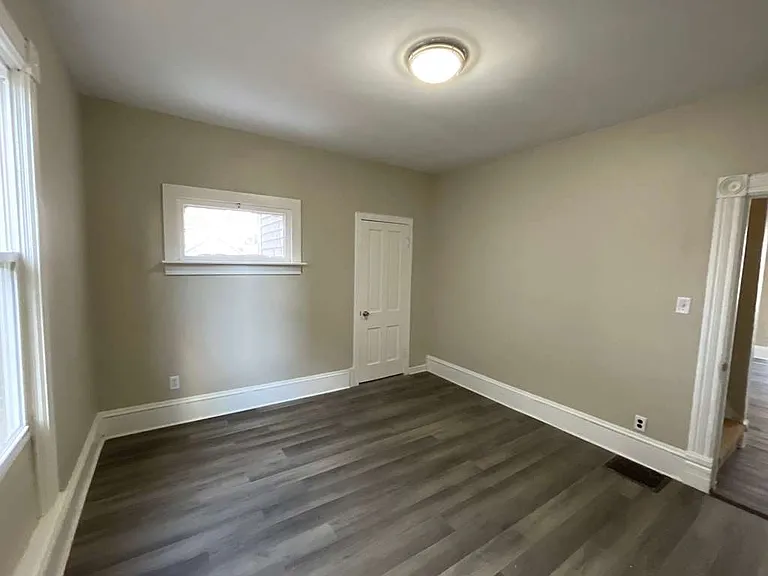 217 N West Ave — Photo 14
