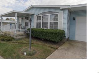 120 S Point Dr, Fairborn, OH