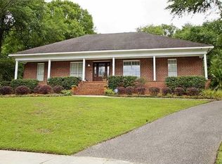 1515 Beacon Ct, Mobile, AL 36695