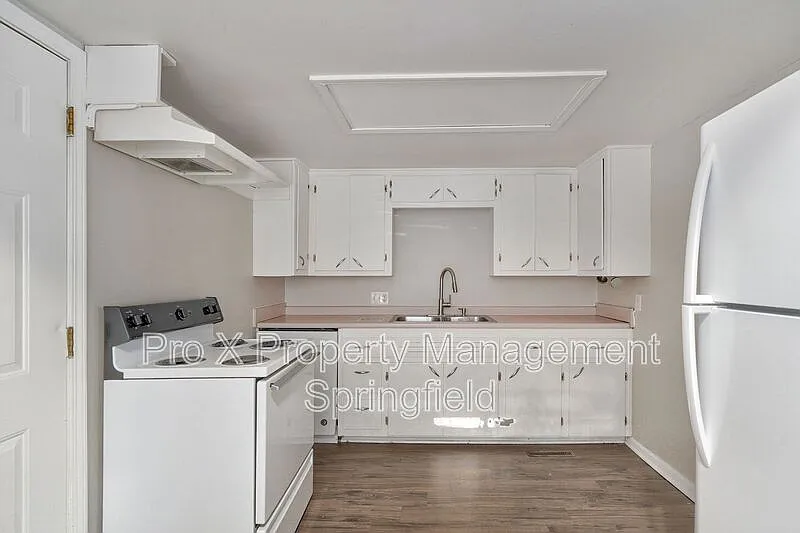 2 bed, 1.0 bath, 890 sqft, $825 — Photo 4