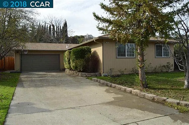 3144 G St photo 1