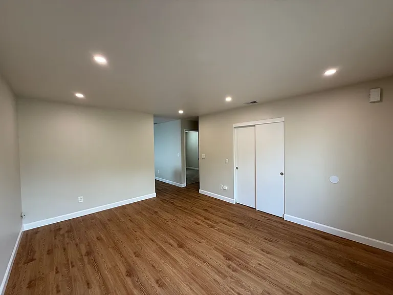 1363 Garmont Ct — Photo 3