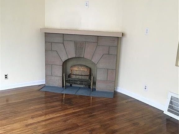 5th image of 2618 North Ave