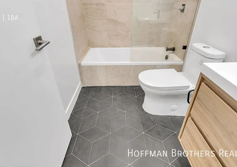 233 Rosemont Ave #3 — Photo 6