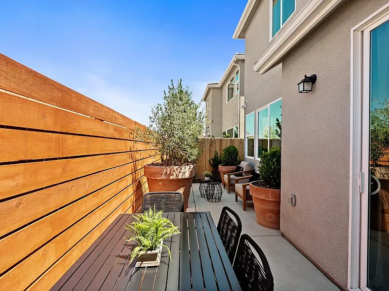 1533 Pioneer Ln — Photo 18