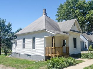 613 E Center St, Monticello, IL 61856