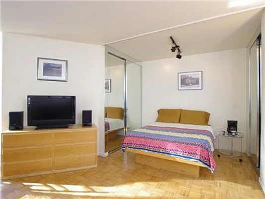 Rented by Sotheby's International Realty | media 4