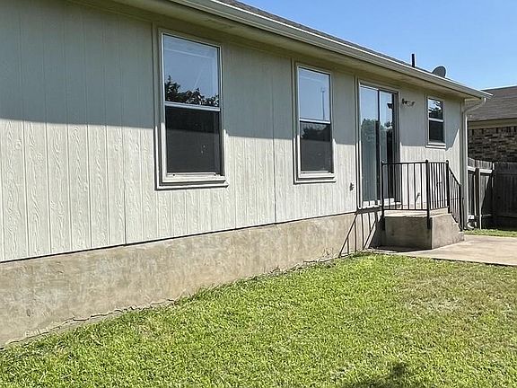 4th image of 1505 Cedar Hills Blvd
