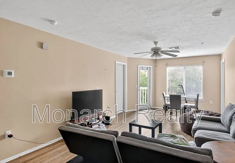 4000 SW 23rd St #3-302 — Photo 6