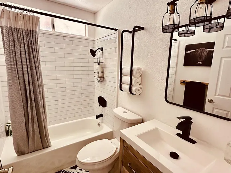 Adobe Dr — Photo 10