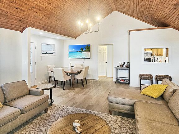 2nd image of 1852 Cedar Ave #1