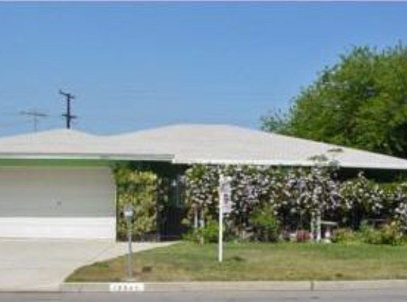 4th image of 13341 Moreno Way