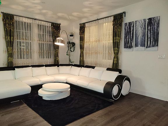 3rd image of 2415 Maho Bay Cir