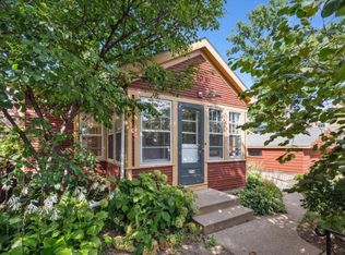 214 W 42nd St, Minneapolis, MN 55409