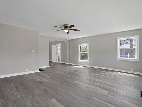 3rd image of 901 E Vine St