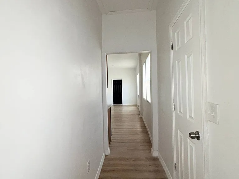 101 W 21st St #1 — Photo 2