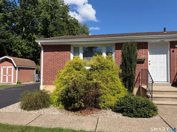 6 Prior Ave, Plainville, CT 06062