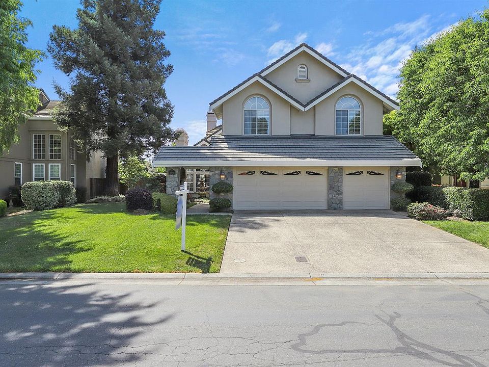 1st image of 3674 Gleneagles Dr