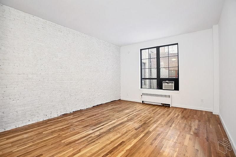 1st image of 726 Greenwich St #2O