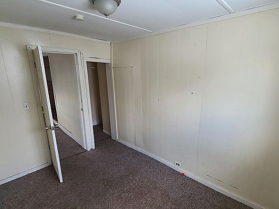 4th image of 218 Cottage St #A