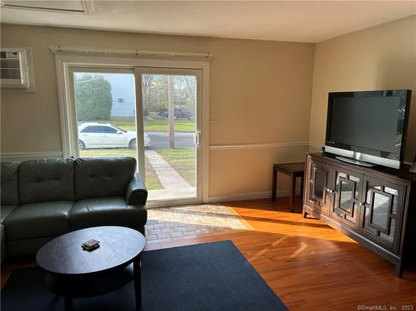 30 Woodglen Drive #7B3, Waterbury, CT 06705