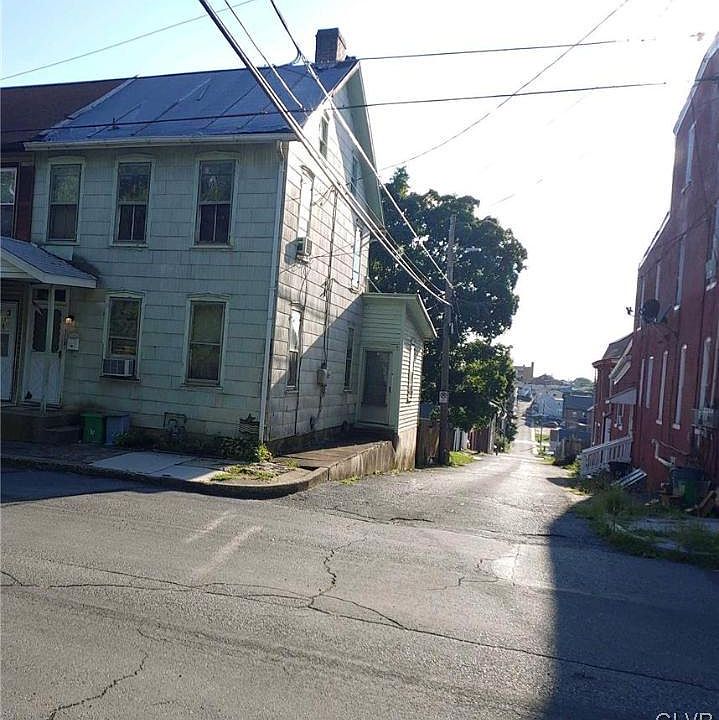 2nd image of 1118 S Albert St