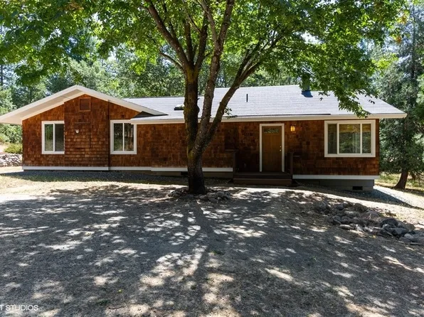 7320 W Evans Cres, Rogue River, OR 97537