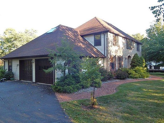 Garage & Side of House