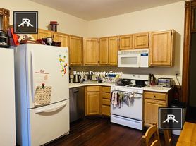 111 Calumet St, Roxbury Crossing, MA