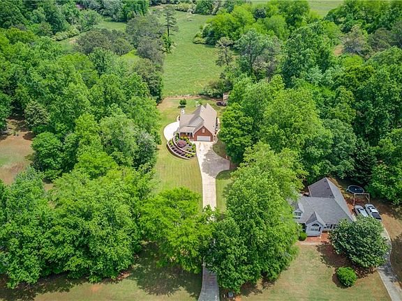 4th image of 179 McEver Ln