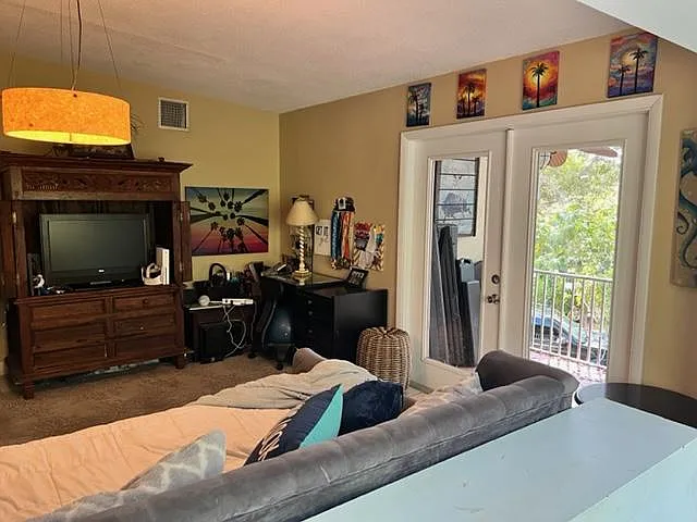 129 Palm Ln — Photo 5