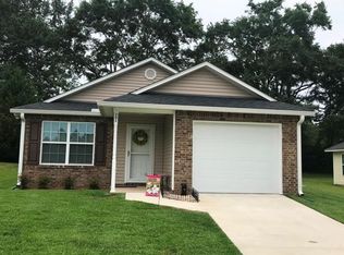 201 Grove Pointe Dr, Thomasville, GA 31792