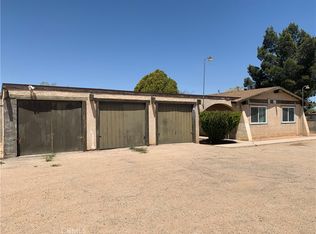 15466 Kiamichi Rd, Apple Valley, CA 92307