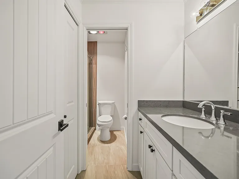 850 Park Ave #13A — Photo 8