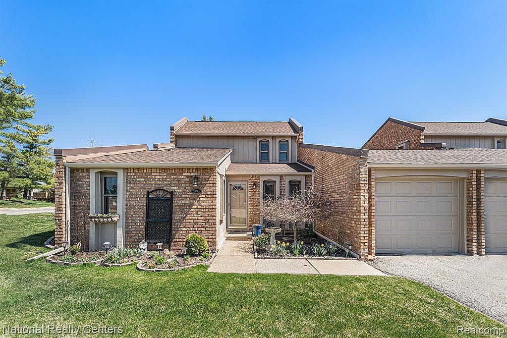 2983 Moon Lake Dr 116, West Bloomfield, MI 48323 Zillow