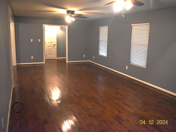 5th image of 7371 Thomas Hall Dr