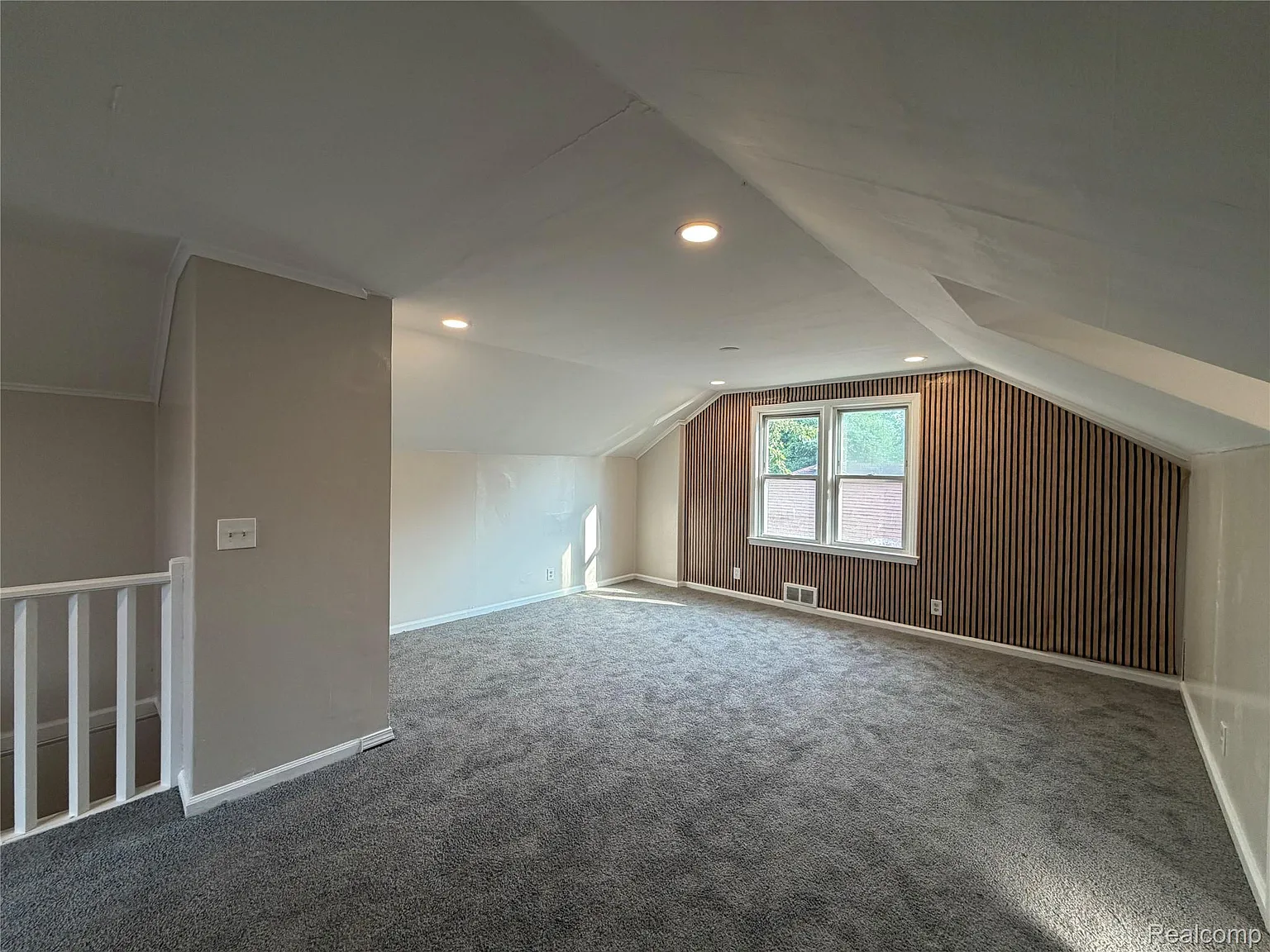 3 bed, 1.5 bath, 1228 sqft, $1,600 — Photo 4