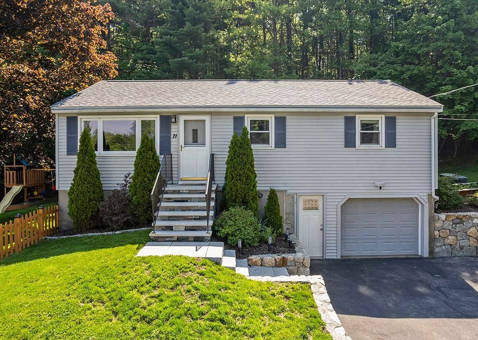 1st image of 21 Michigan Dr
