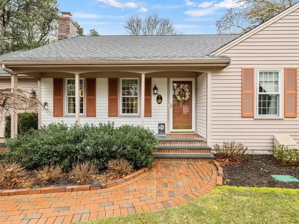 7 Cranwood Rd, Harwich, MA 02645