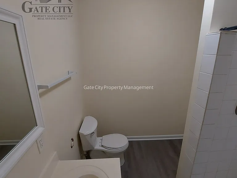 1513 Wendell Ave — Photo 9
