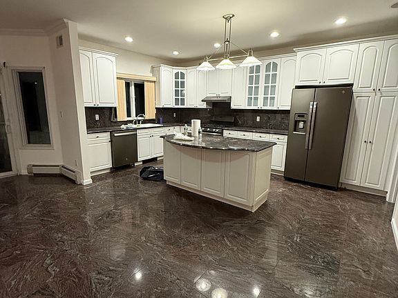 5th image of 292 Brighton St #2